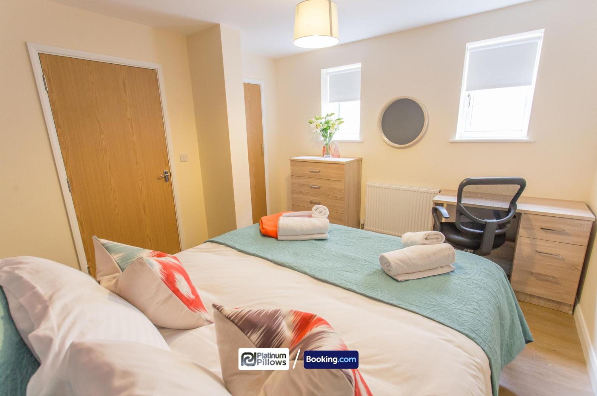 Modern Oxford 2 Bedroom Apartments, Near Headington Hospital, Families & Contractor Accommodation With Parking Buitenkant foto