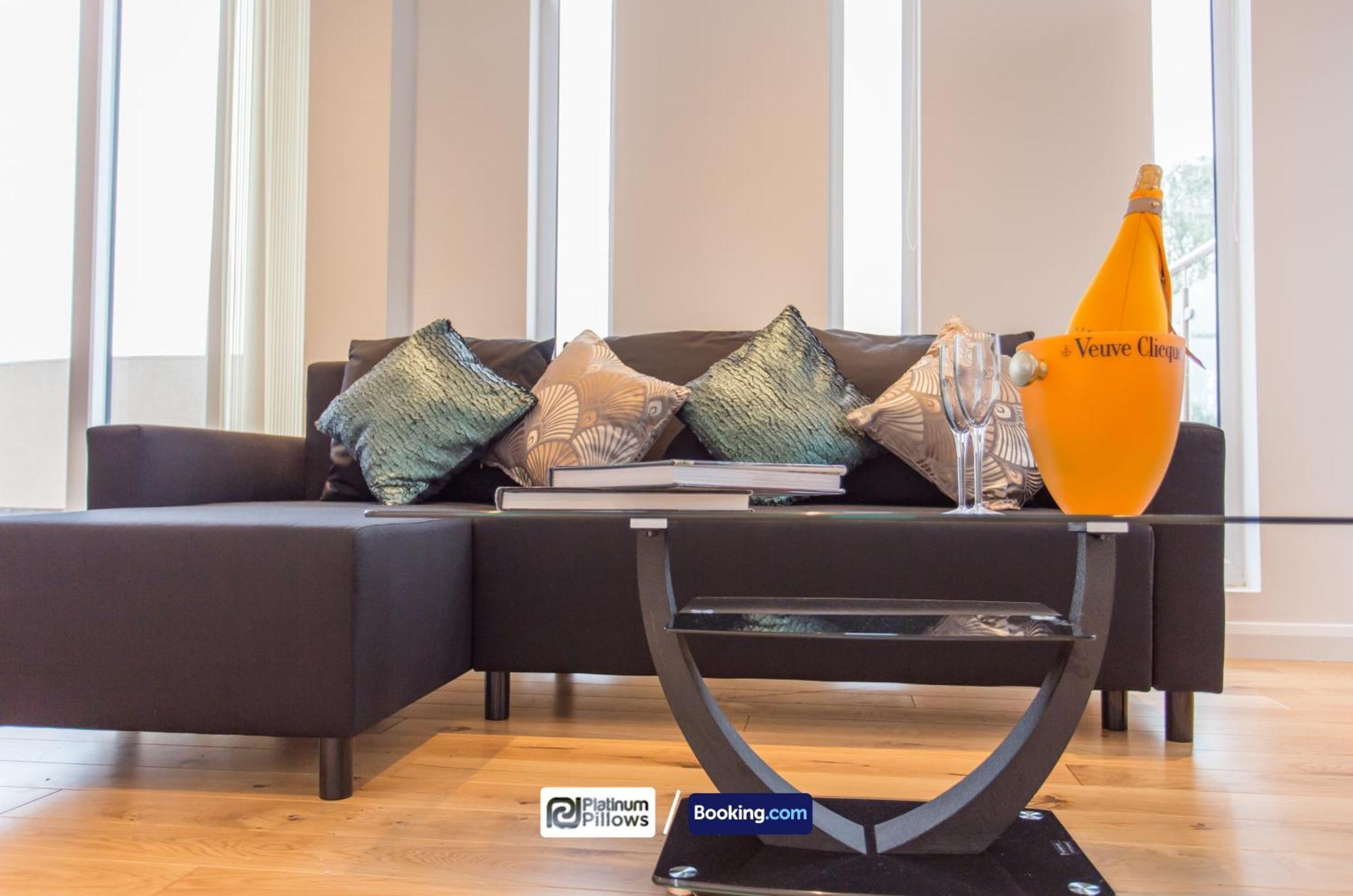 Modern Oxford 2 Bedroom Apartments, Near Headington Hospital, Families & Contractor Accommodation With Parking Buitenkant foto